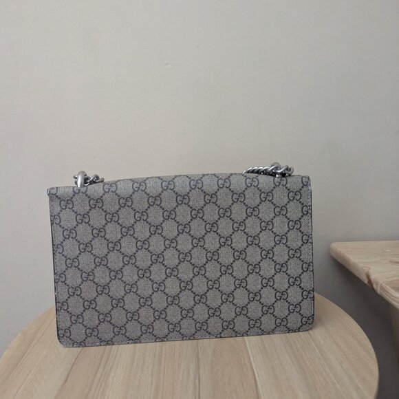 Gucci Women's hang bag/ shoulder bag / crossbody bag - Picture 3 of 9